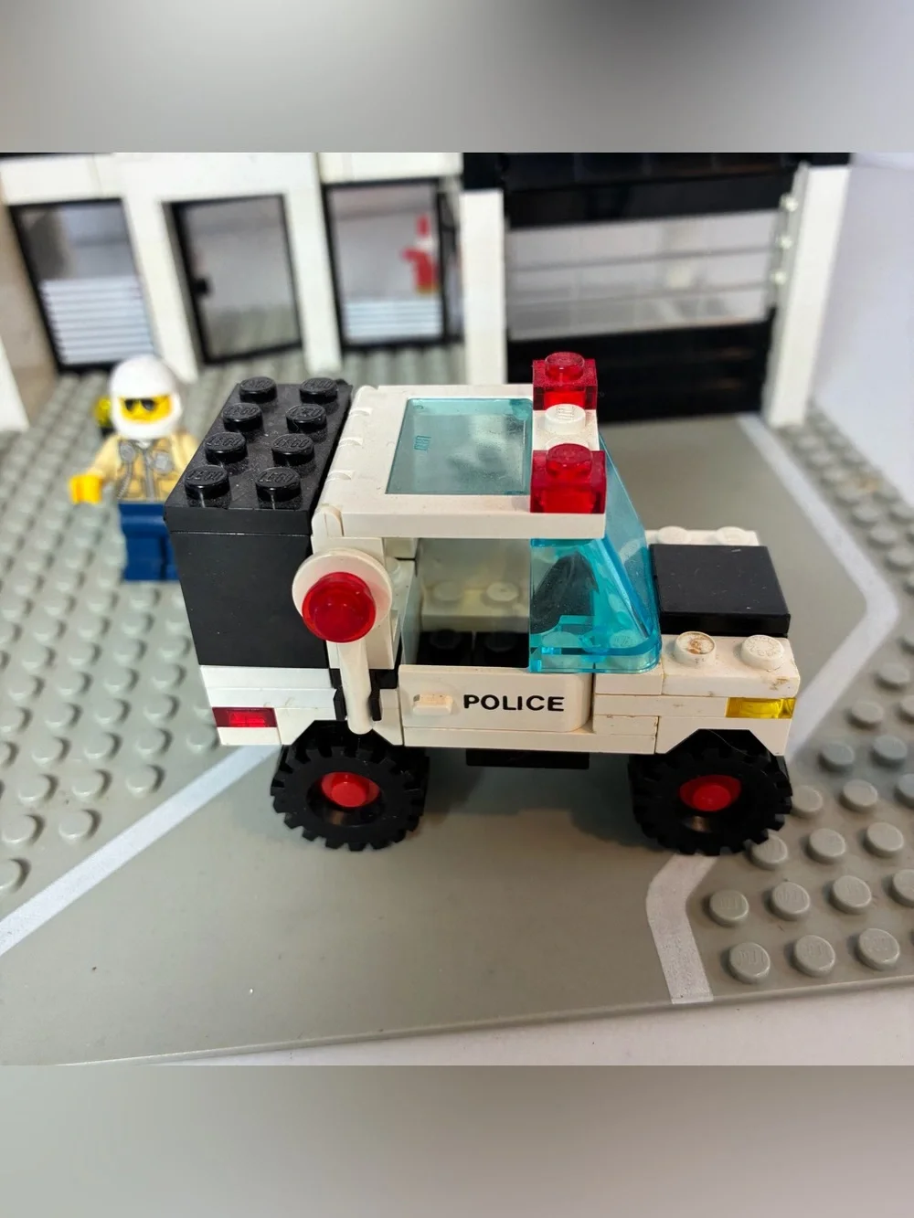 LEGO Police Command Base (6386) 90%Complete Instructions Base No Box
